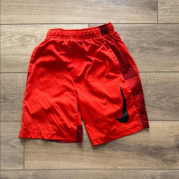 Nike Dri Fit Performance Shorts - Picture 1 of 5